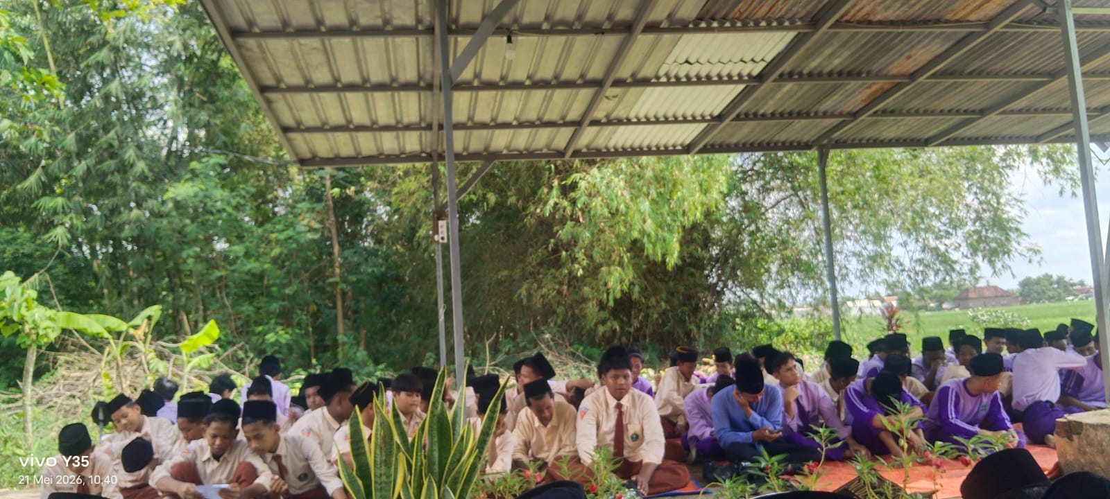 Tahlil Bersama di Makam